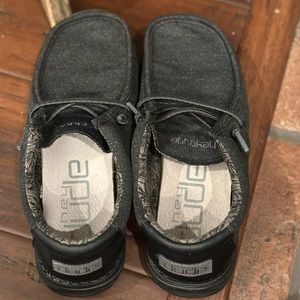 💥💥💥 HEY DUDES!! Worn ONCE!! Boys size 3